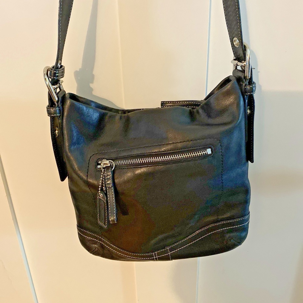 Coach Black Leather Shoulder Handbag Purse 0938 Buckle Strap Adjustable Zip